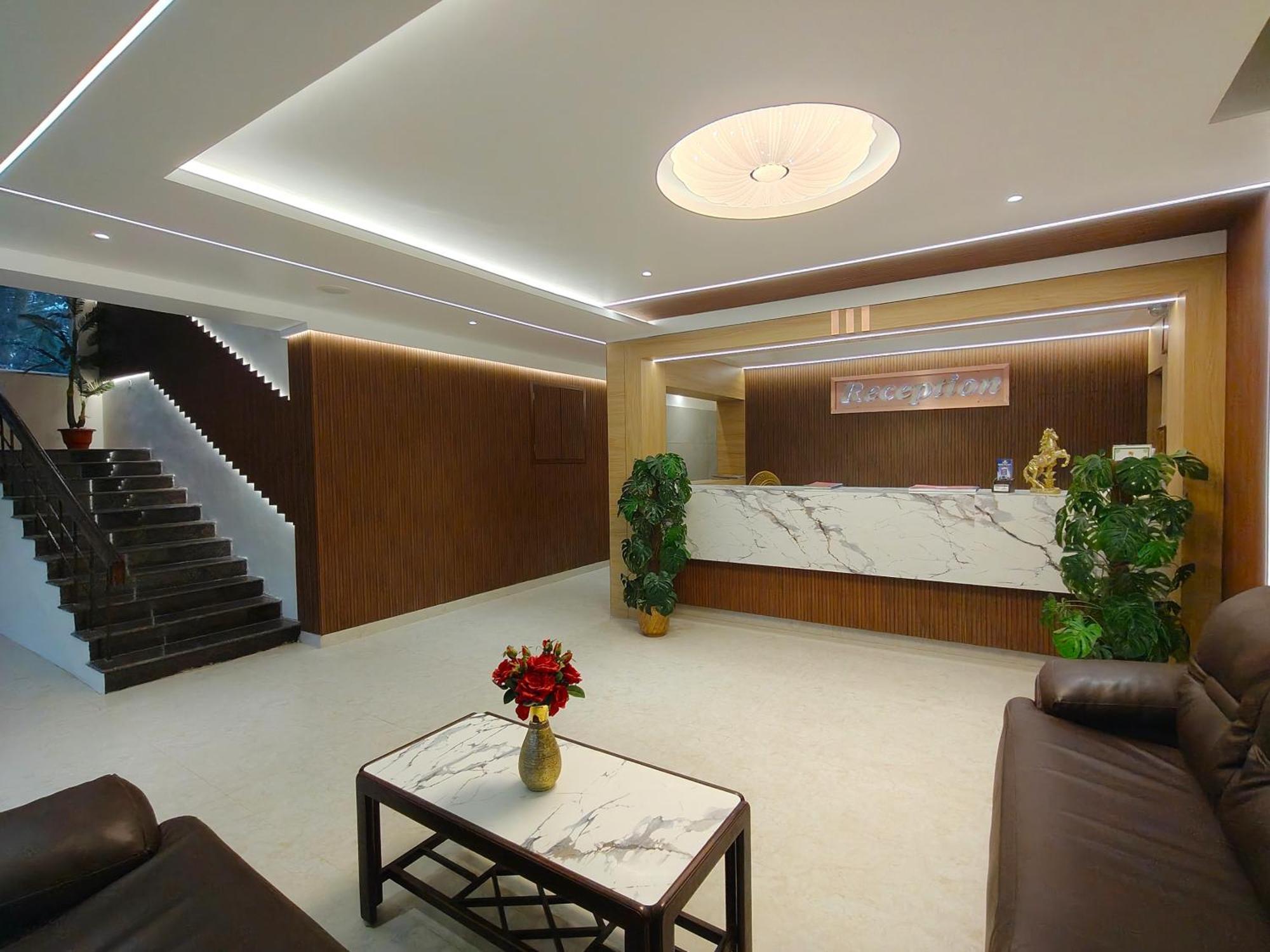 Hotel Seagate Velankanni Exterior photo